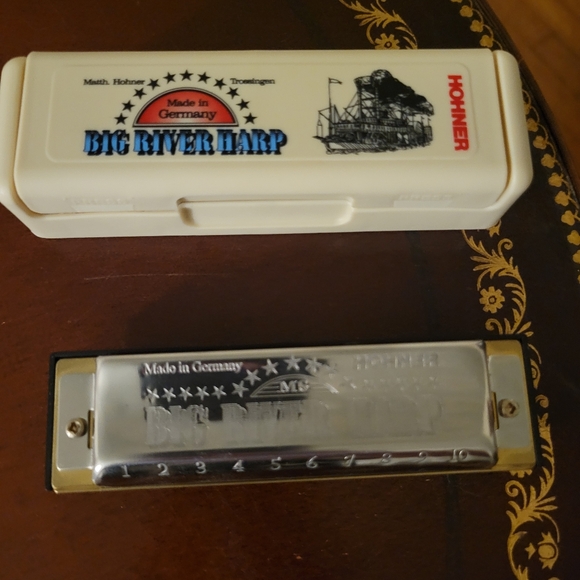 New Hohner Harmonica And Music Book - Picture 2 of 12